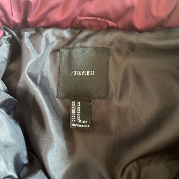 🌸 Forever 21 🌸 deep red puffer jacket - Picture 4 of 7